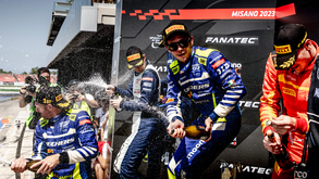 Valentino Rossi ainda está para as curvas: aos 45 anos venceu a primeira corrida de GT