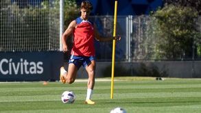 João Félix treina sozinho no Atlético Madrid para recuperar da fadiga muscular