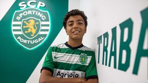 Francisco Cabeçana assina contrato de formação com o Sporting