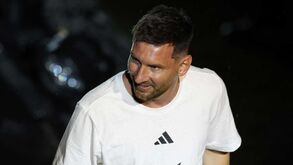 Efeito Messi: camisolas do argentino esgotam em menos de uma hora na loja do Inter Miami