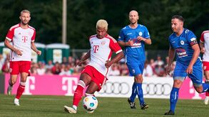 Bayern goleia por 27-0 a abrir a pré-época: um dos jogadores adversários tinha 53 anos