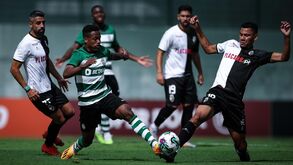 Sporting vence Farense por 2-1 e segue imbatível na pré-época