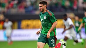 Santiago Giménez volta à agenda do Benfica: mexicano desejado para o lugar de Gonçalo Ramos