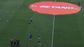 Misto de emoções na entrada de Cristiano Ronaldo para o relvado do Estádio do Algarve