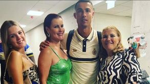 Dolores Aveiro ao lado de Cristiano Ronaldo no Algarve