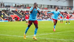 West Ham ataca Carlos Borges