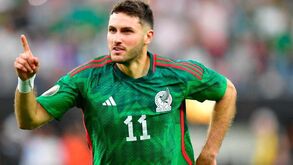 A comparação 'Goalpoint' entre Giménez e Gonçalo Ramos: Mexicano foi mais eficaz em 2022/23