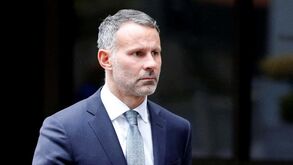 Pai arrasa Ryan Giggs por viver caso amoroso com a mulher do irmão: «É um rato...»
