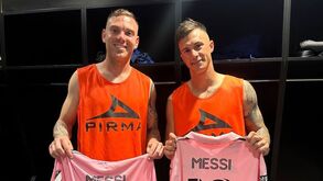 Ex-Cruz Azul arrasa jogadores que ficaram com camisola de Messi: «Onde fica a vergonha desportiva?»