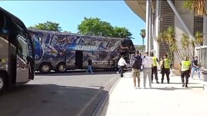Assim foi a chegada do FC Porto ao estádio antes do jogo com o Cardiff City