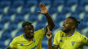 A crónica do Estoril-Paços de Ferreira, 2-0: De se tirar a boina