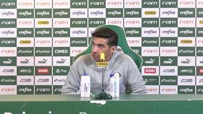 Abel Ferreira garante estar focado no Palmeiras mas assume ter recebido propostas: «São muitos zeros...»