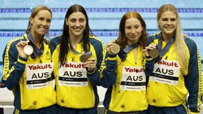 Estafeta feminina 4x100 livres da Austrália bate recorde do mundo em Fukuoka