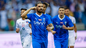 Rúben Neves marca no triunfo do Al Hilal no particular com o Al Kuwait