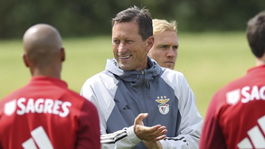 O esboço de Schmidt: Benfica tem o onze base praticamente definido