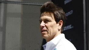 Toto Wolff reconhece superioridade de Verstappen: «É como se corresse contra pilotos de Fórmula 2...»