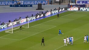 Rúben Neves com pontaria afinada: o golo de penálti do médio na vitória do Al Hilal frente ao Kuwait SC