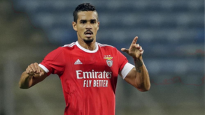 Corinthians vai usar dívida do Benfica para pagar empréstimo de Lucas Veríssimo, avançam brasileiros