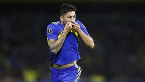 Treinador do Boca Juniors quebra silêncio e fala sobre interesse do FC Porto em Alan Varela