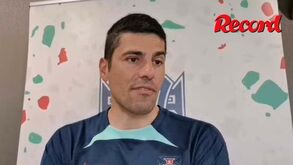 Francisco Neto analisa equipa do Vietname: «Defendem com todas as jogadoras atrás da linha da bola»