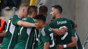 Olha que dois: Panathinaikos venceu com golos... de Sporar e Djuricic