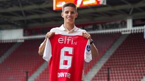 Tiago Dantas renovou pelo Benfica antes de ser cedido ao AZ