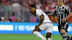 Real Madrid vence Manchester United com reforços a mostrarem serviço