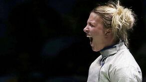 Atiradora ucraniana Kharlan vence Smirnova no primeiro confronto com atletas russos