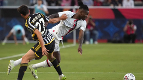 Rafael Leão, Chukwueze e Pulisic entusiasmam Pioli na pré-temporada