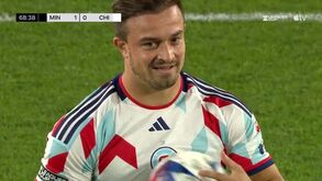 «Não tens tomates»: guarda-redes 'picou' Shaqiri e deu-se mal