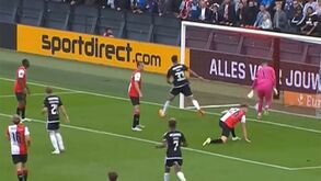 Tiago Gouveia cruzou e Musa marcou: foi assim o golo do Benfica diante do Feyenoord