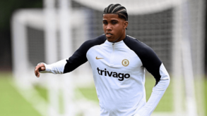Andrey Santos pode ficar no Chelsea