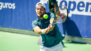 João Sousa muito aplaudido no regresso à competição no Porto Open 2023