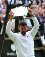 Jovem espanhol destrona Djokovic e faz história em Wimbledon