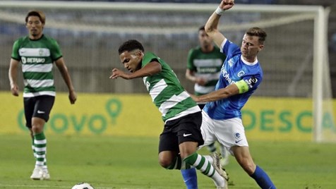 Empate 1-1 entre Sporting CP e KRC Genk. 