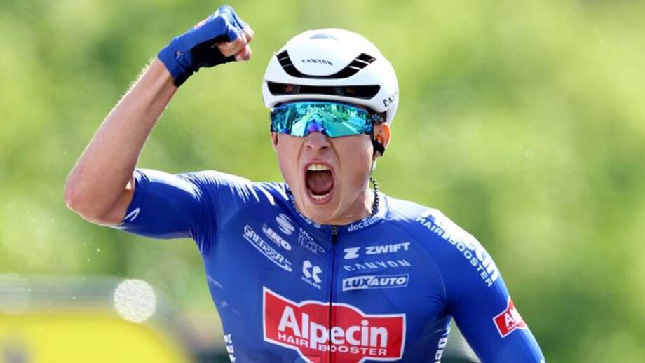 Jasper Philipsen bateu concorrência, entre eles Wout van Aert  