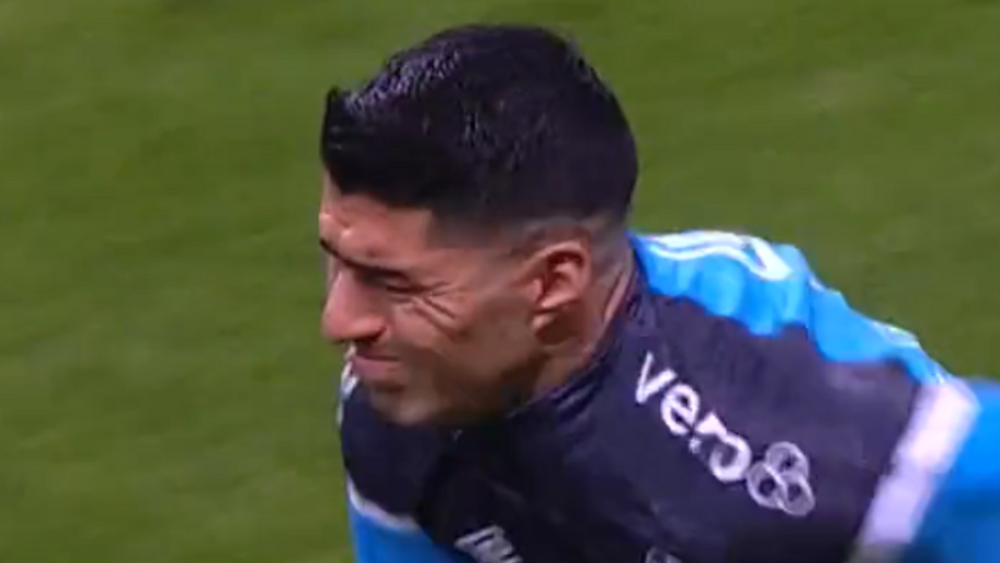 Avançado uruguaio, de 36 anos, atravessa momento complicado na carreira, que poderá estar perto do fim