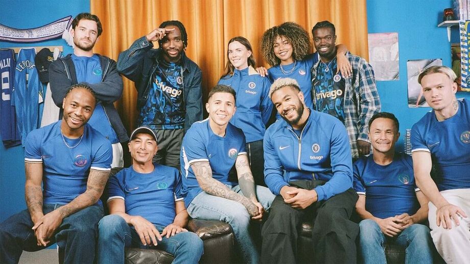 Chelsea inspira-se nos anos 90 para apresentar nova camisola... ainda sem patrocínio