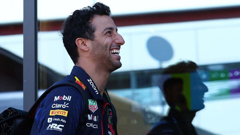 Ricciardo está de olho no lugar do mexicano. Quem o diz é o próprio Christian Horner