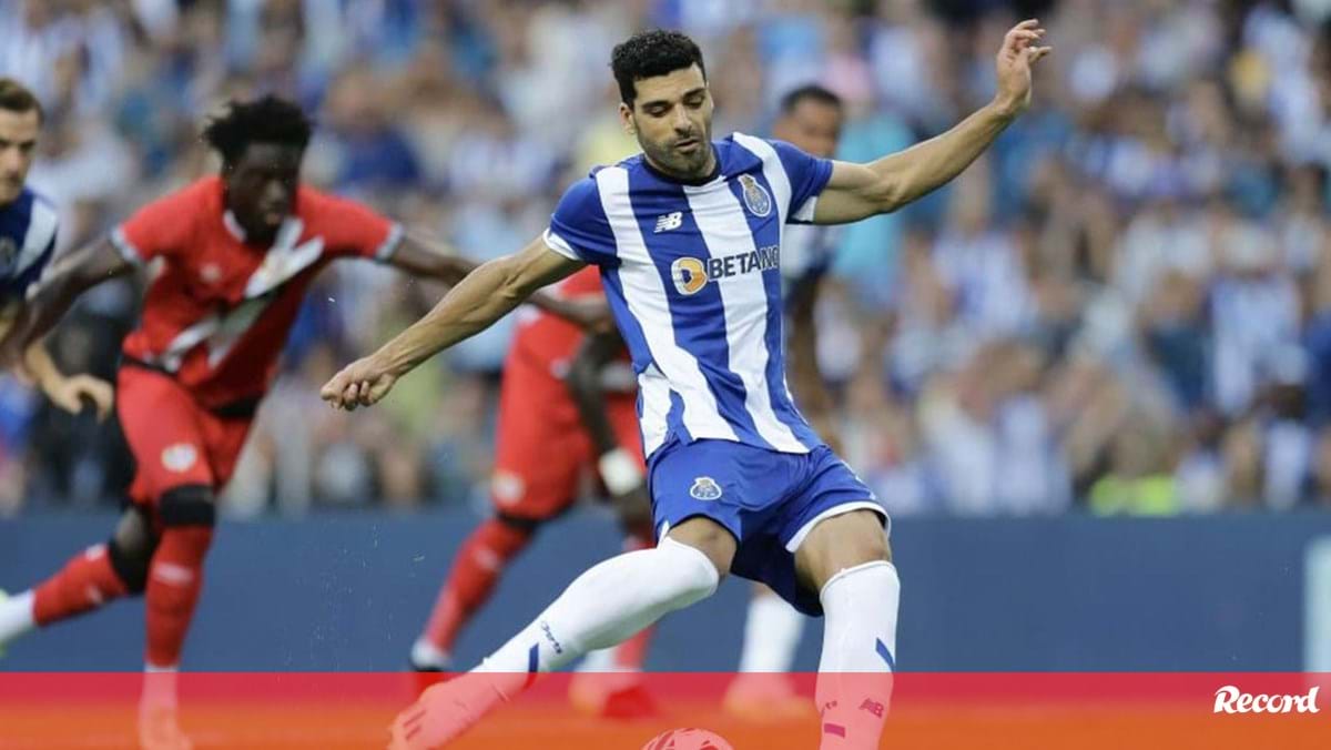 Taremi é o goleador do campeonato no ano civil de 2021: «Fica na memória» -  FC Porto - Jornal Record