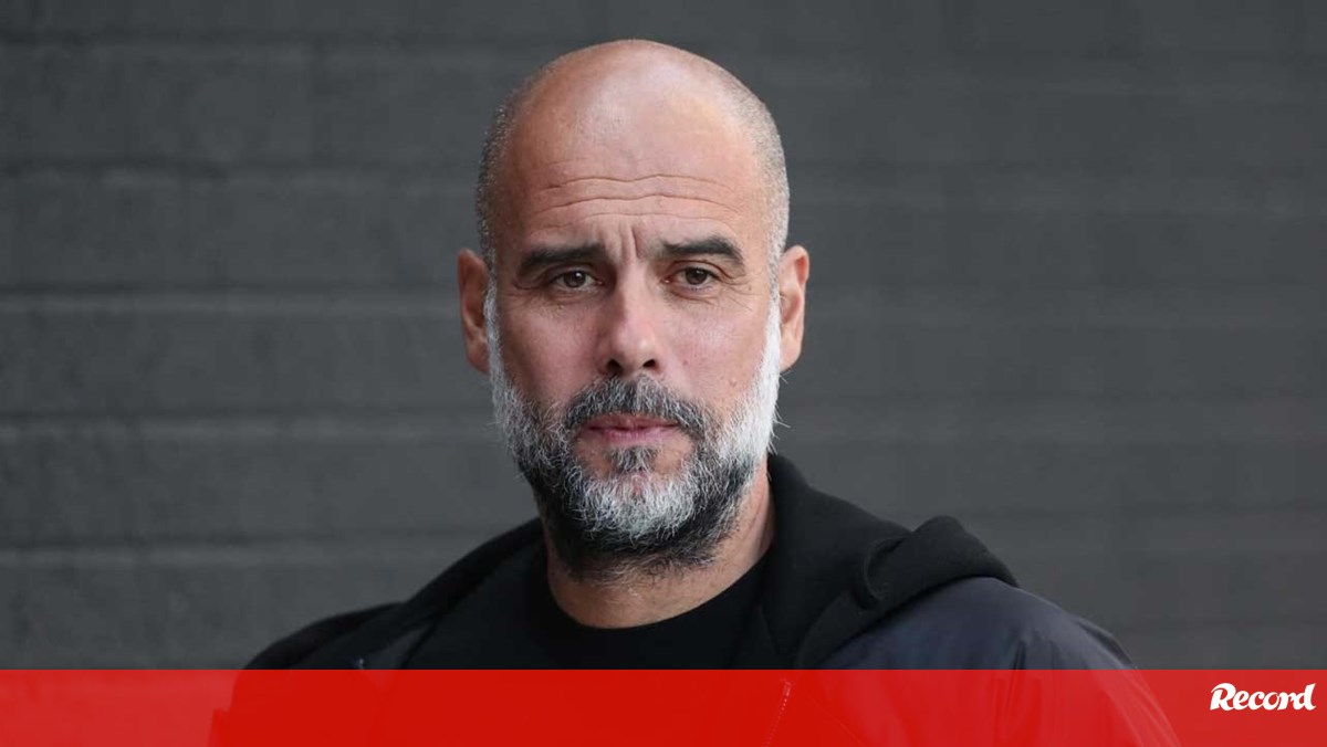 Tapas saíram caras: Pep Guardiola voltou a estacionar onde não devia e  foi multado - Man. City - Jornal Record