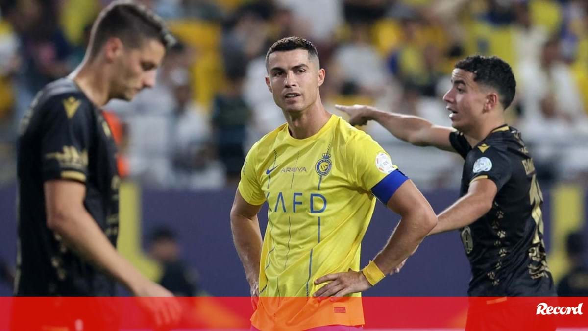 Onze horas e cinco minutos, três dias: a mais longa partida de