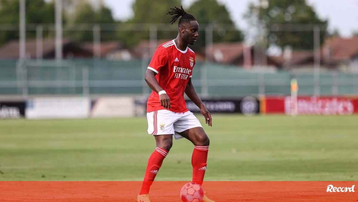 Benfica Loans Midfielder Meité to Greek Side PAOK with Purchase Option – Transfer News