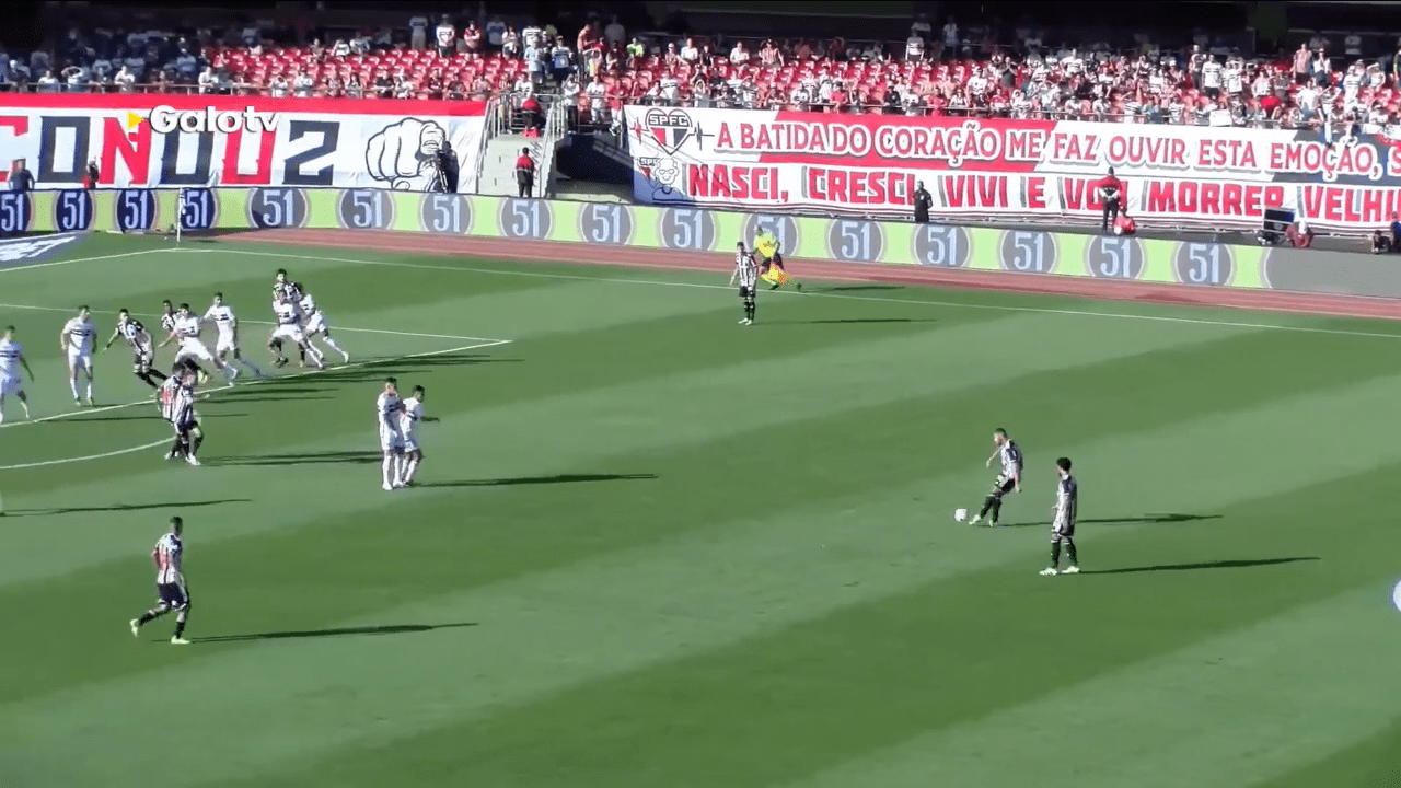 Saiba a velocidade da bola em golaço de Hulk contra o São Paulo