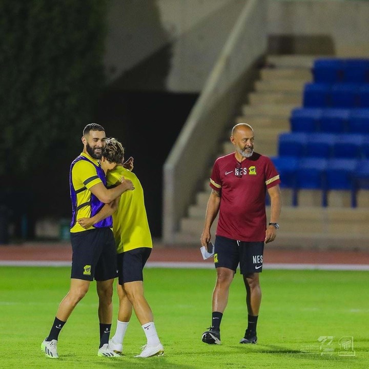 Ambiente De Cortar Faca No Al Ittihad Benzema E Nuno Esp Rito Santo