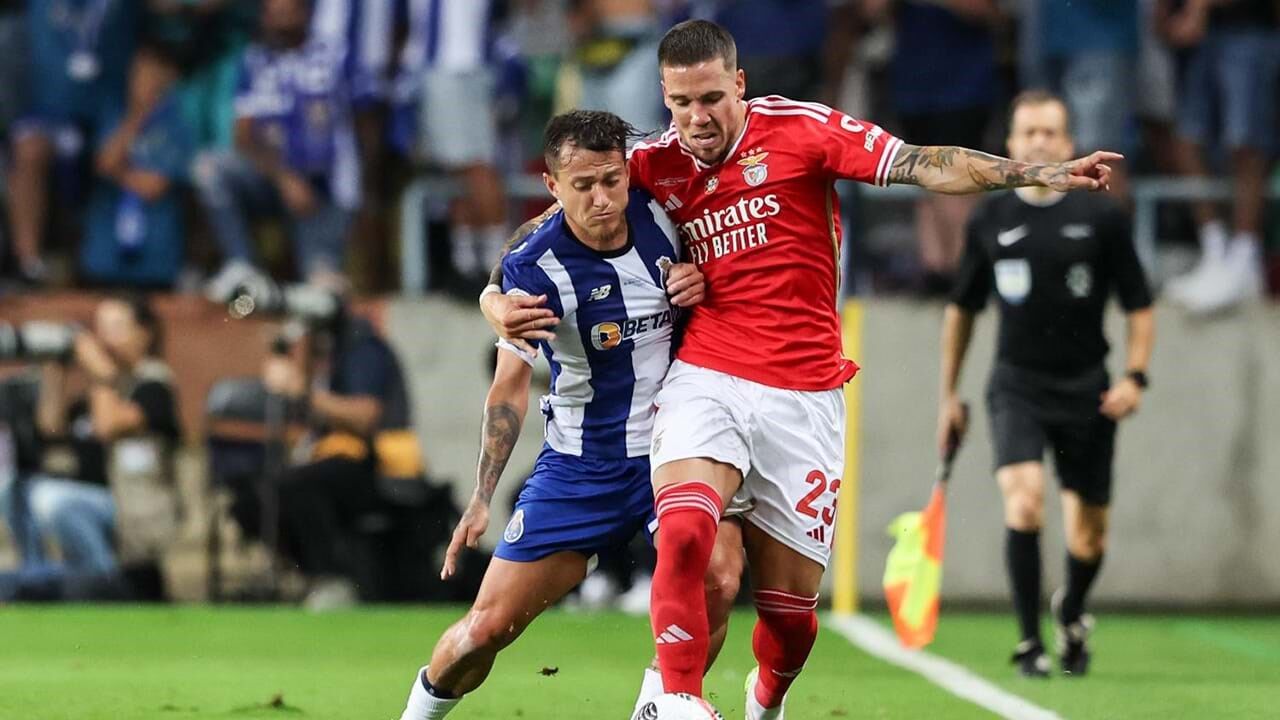 Fora-de-jogo: Capas: Os jogos de Benfica e Sporting com Schmidt e Amorim em  destaque. Ainda o momento do FC Porto com a mira apontada à champions