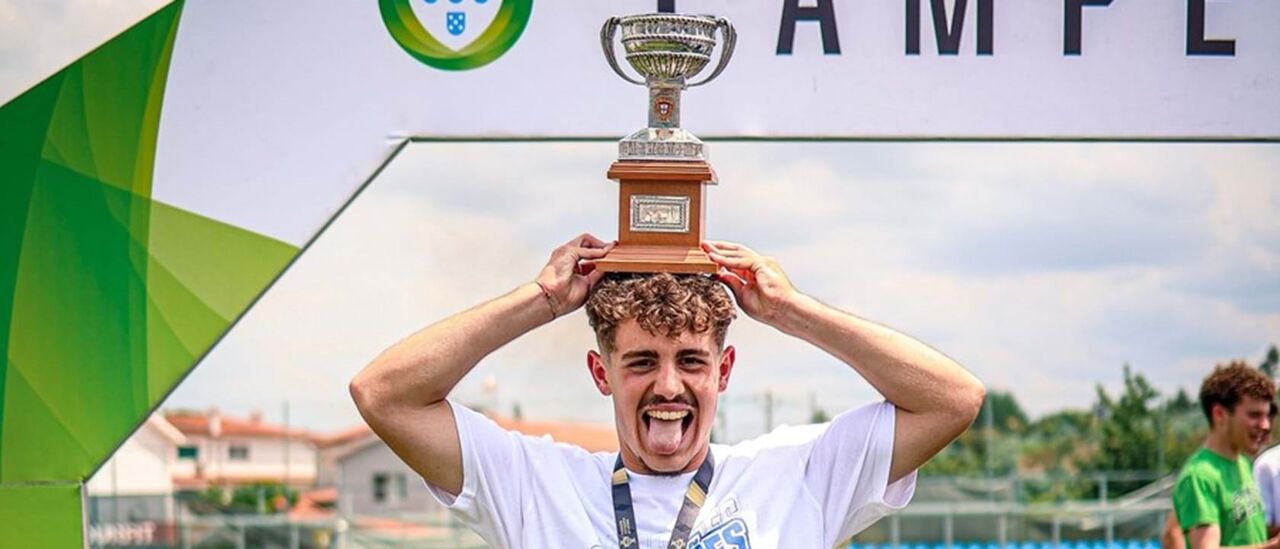 Pedro Silva levantou o troféu na época passada