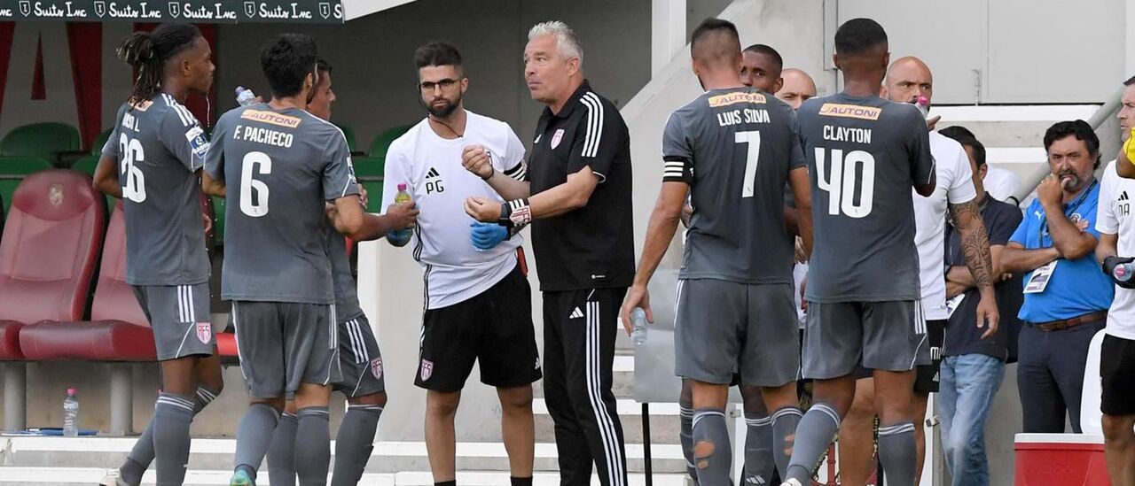 Avenses vêm de vitória em casa do Marítimo