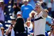Isner emocionou-se na hora do adeus