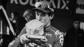 Ciclista belga Tijl De Decker morre aos 22 anos após acidente em treino